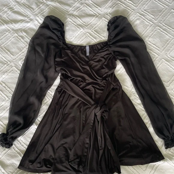 Lucy In The Sky Aliah Puff Chiffon Wrap Dress - Picture 2 of 4